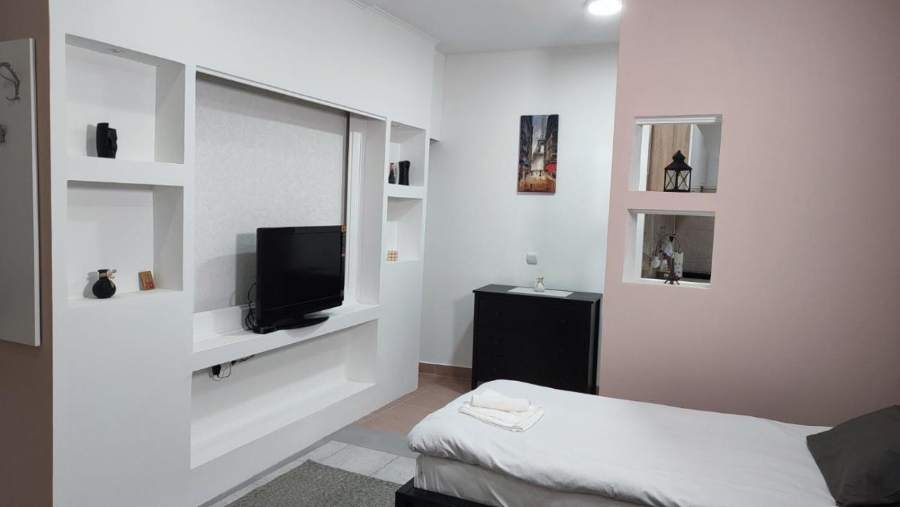 Airport Apartment Air Surcin Экстерьер фото