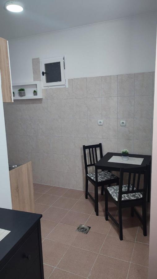 Airport Apartment Air Surcin Экстерьер фото